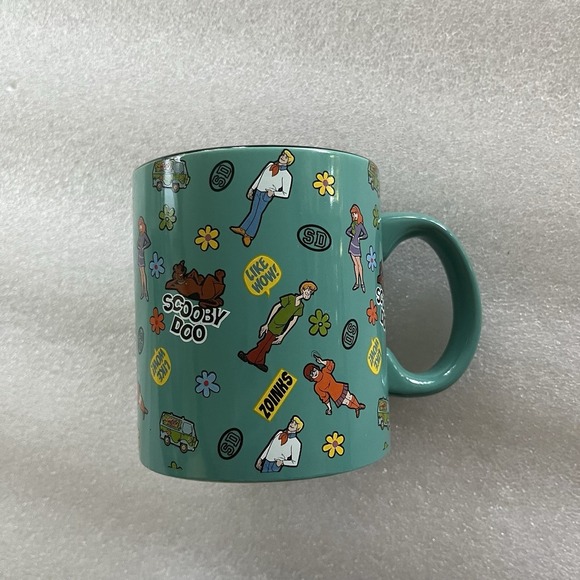 SCOOBY DOO & THE GANG TEAL BLUE CERAMIC 20 Oz. Coffee Cup Licensed - Picture 1 of 5